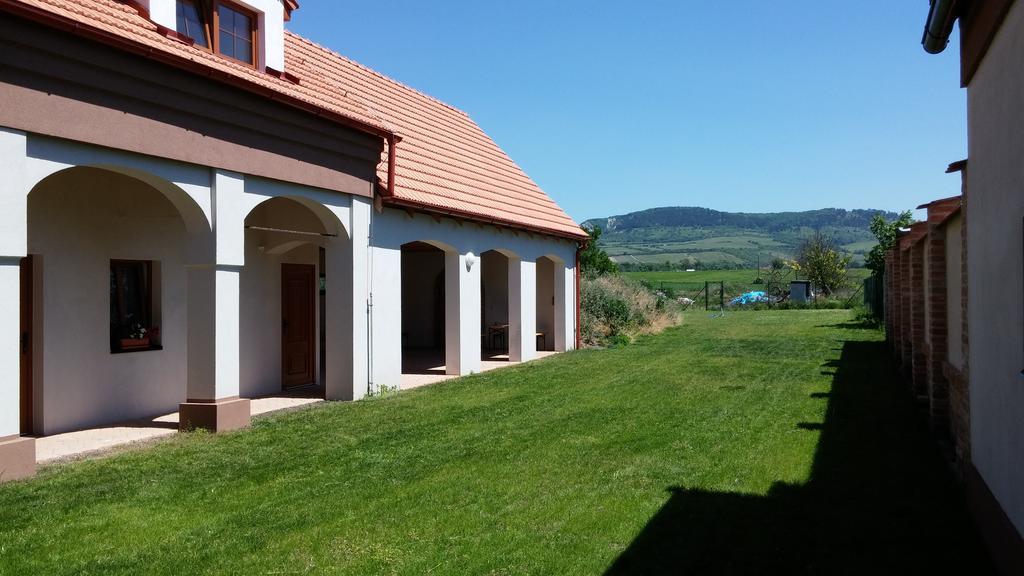 Penzion Dolní Dunajovice Exteriör bild
